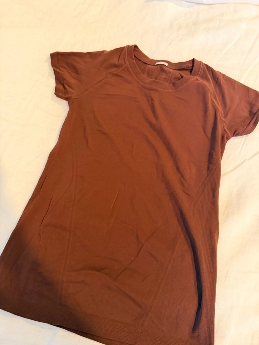 Athleta Momentum Seamless Tee S Burgundy Short Sleeve Workout Top